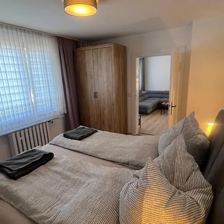 B12 - Zeit Fuer Zwei *