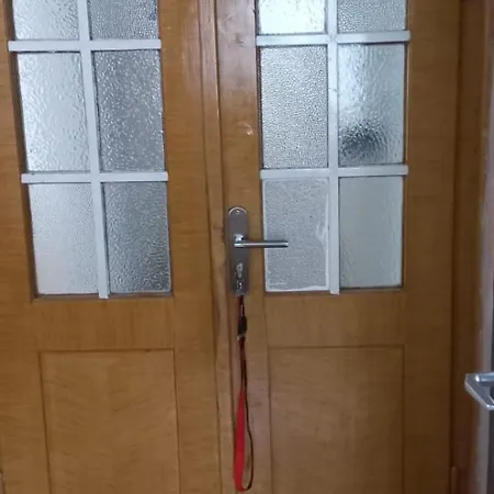 B12 - B12 Out Of Order Apartment